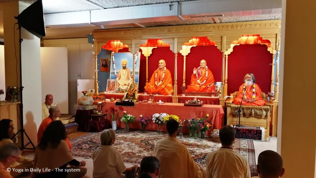 Sharad Purnima with Vishwaguruji in Guruji Ashram, Vienna