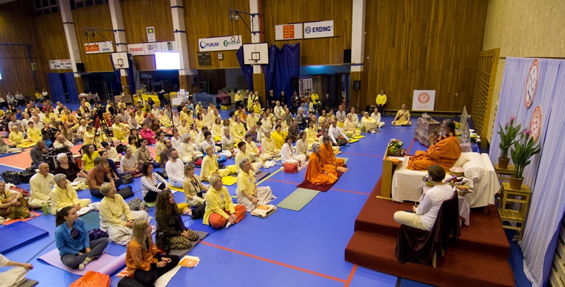 Swamiji prague 2014 3